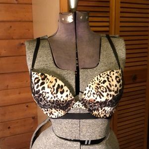 Victoria’s Secret very sexy bra